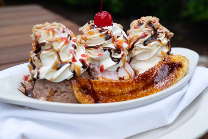 The Perfect New Year's Eve Party Treat – DIY Sundae Bar!