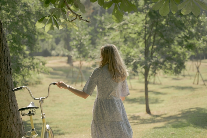Escaping to the Countryside: Embracing the Cottagecore Lifestyle