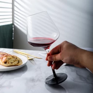 Amore 8 oz Wine Glass