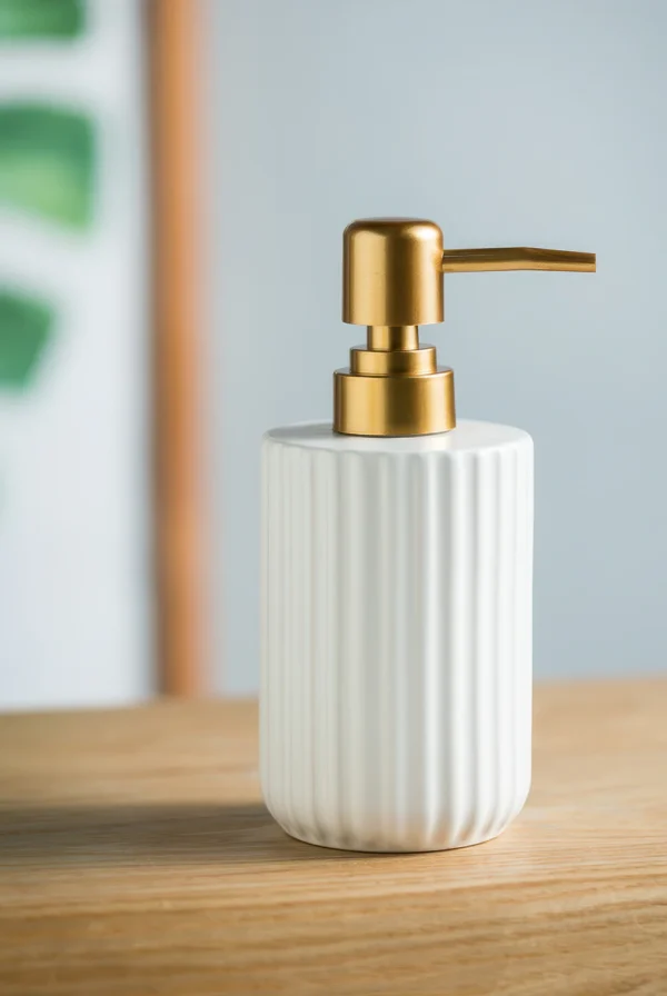 Porto Ribbed Ceramic Liquid Soap Dispenser