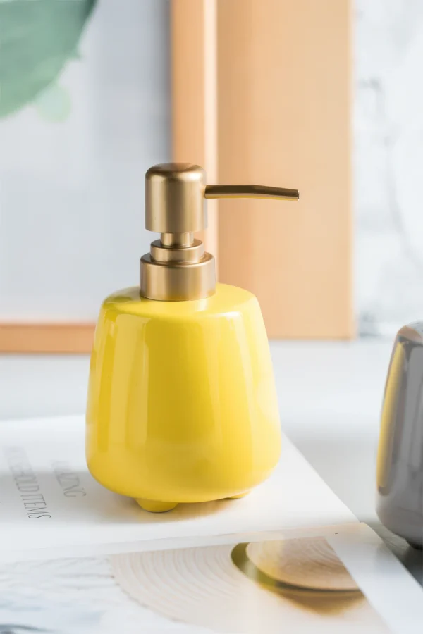 Lucerne Curved Ceramic Liquid Soap Dispenser