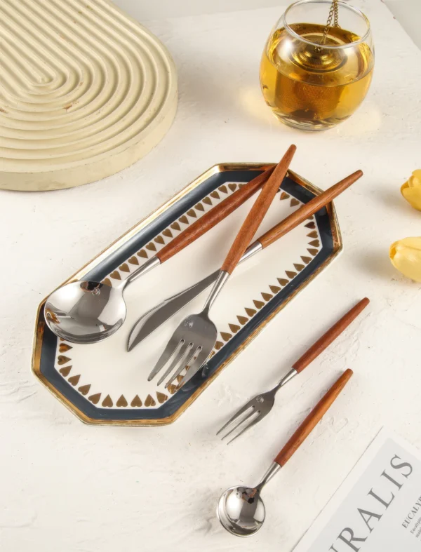 Nantes Tapered Wood Cutlery Set